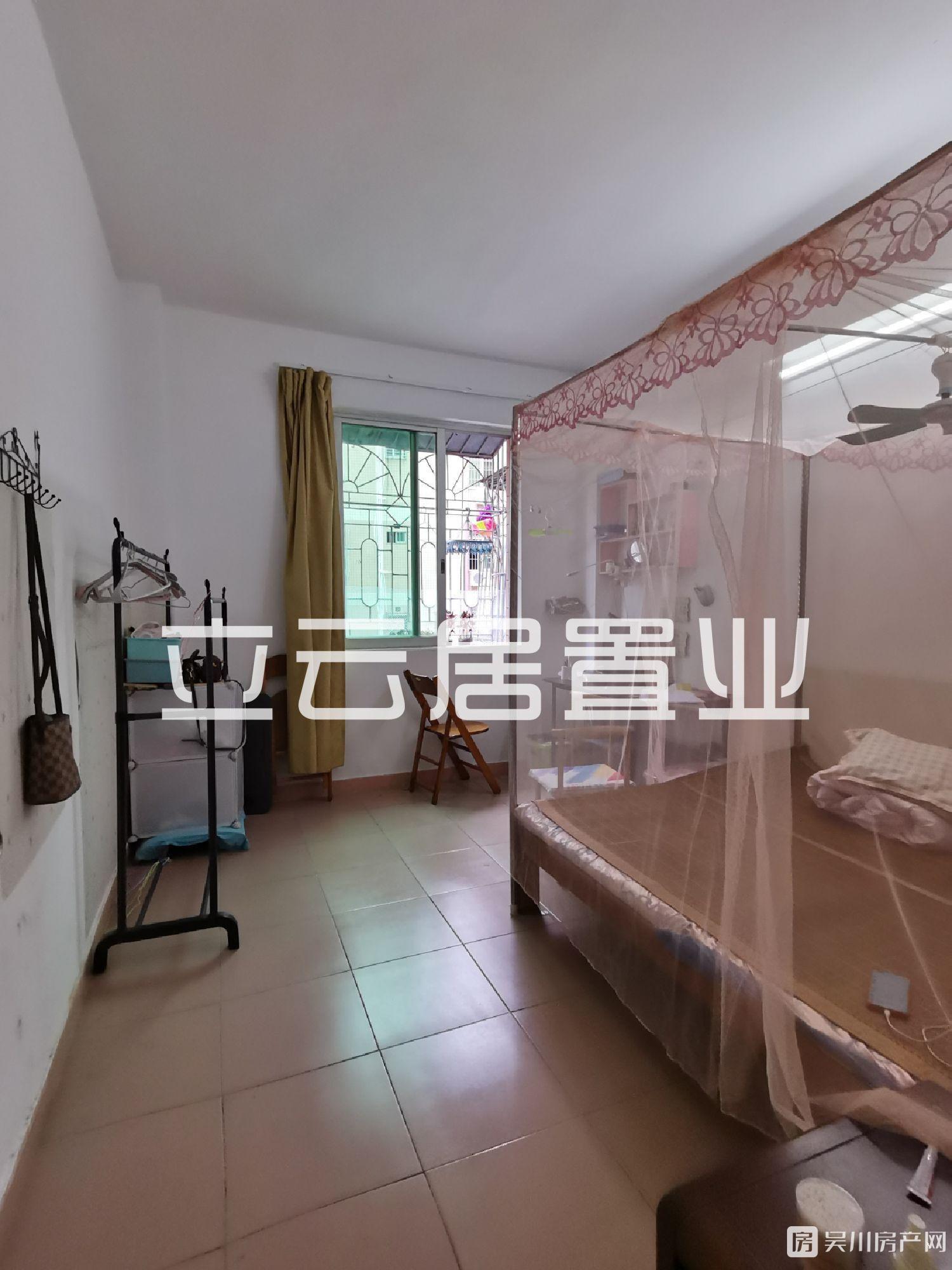 出售郵電小區(qū)3房，可入讀清源小學(xué)，證件齊全