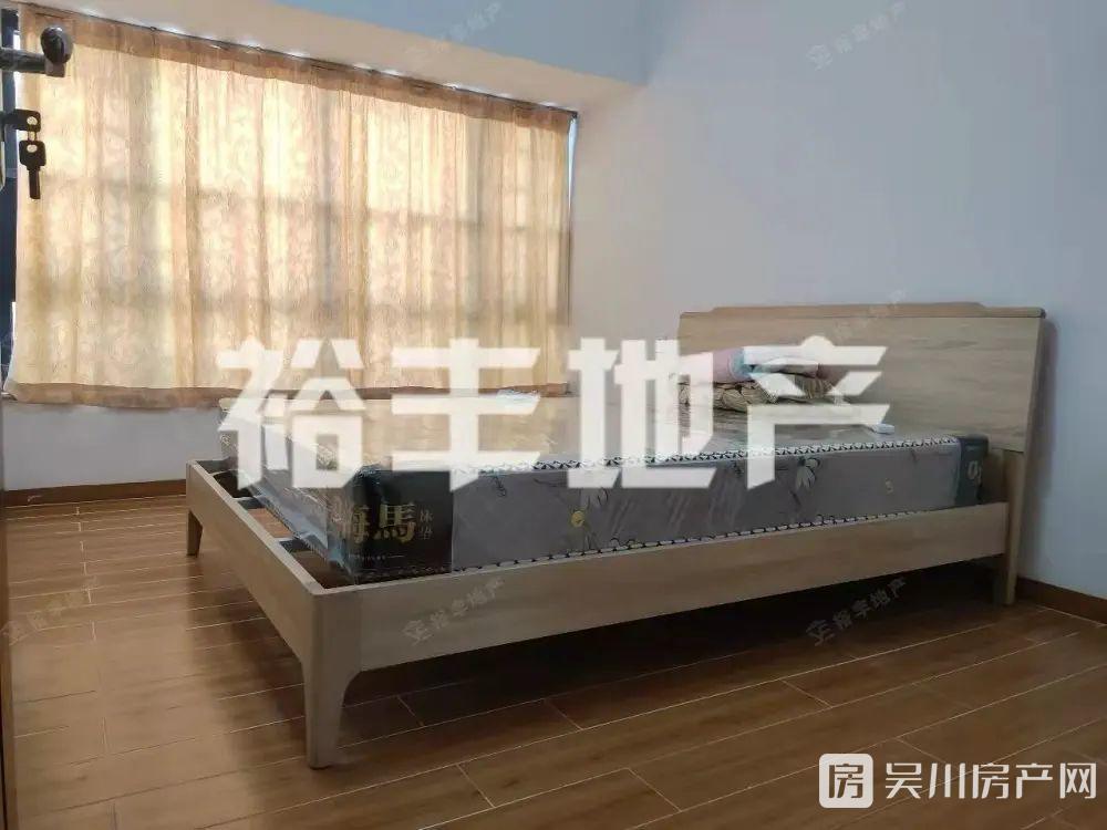 出租海廣 沿江壹號4室2廳2衛(wèi)100平米1600元/月住宅