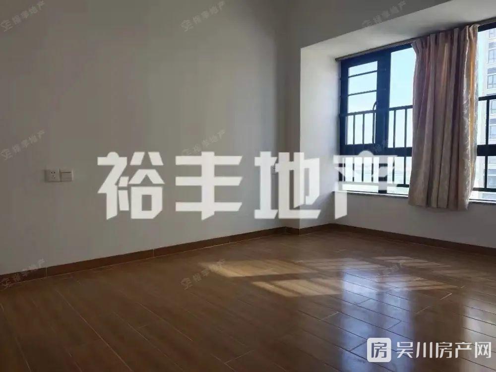 出租海廣 沿江壹號4室2廳2衛(wèi)100平米1600元/月住宅