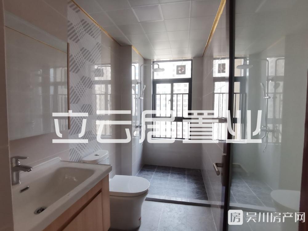 出租華和南國銀苑4室2廳2衛(wèi)152平米2500元/月住宅