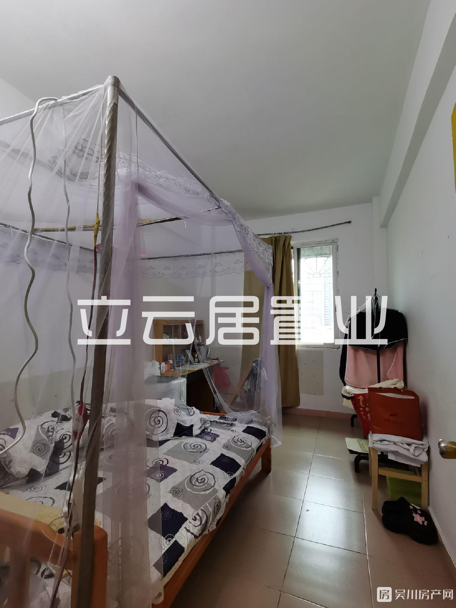 出售郵電小區(qū)3房，可入讀清源小學(xué)，證件齊全