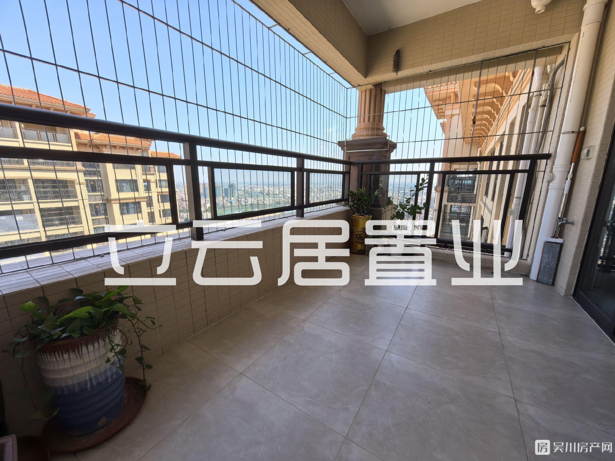 出售華和南國(guó)銀苑5室2廳2衛(wèi)129.3平米98萬(wàn)住宅
