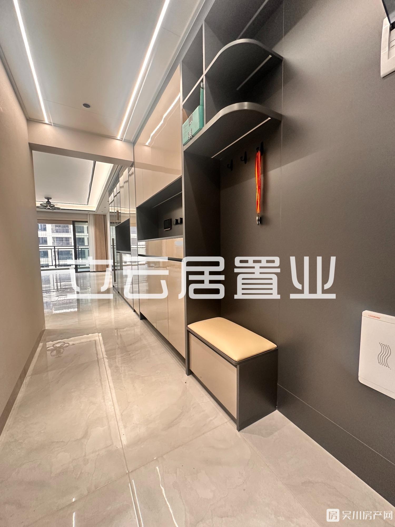 出售華和南國銀苑5室2廳2衛(wèi)128平米128萬住宅