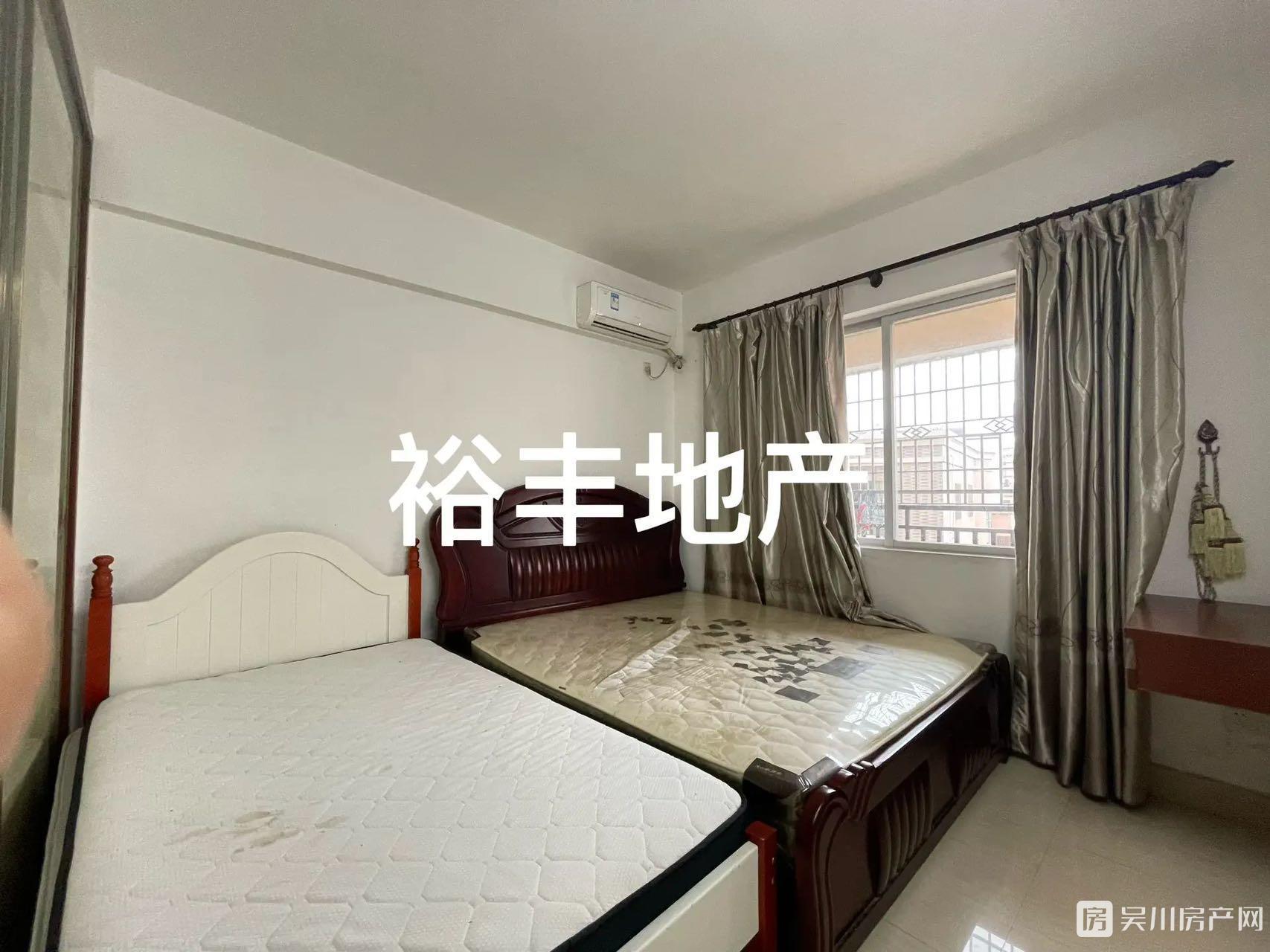 出租天怡居3室2廳2衛(wèi)132平米1200元/月住宅