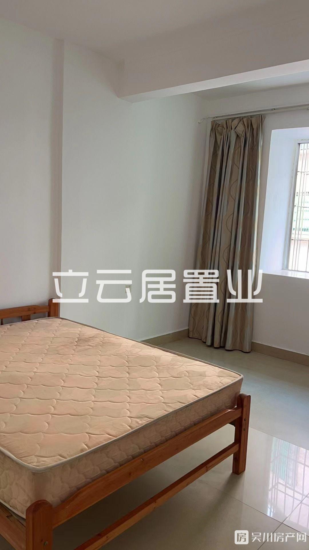 出租幸?；▓@3室2廳2衛(wèi)120平米1100元/月住宅