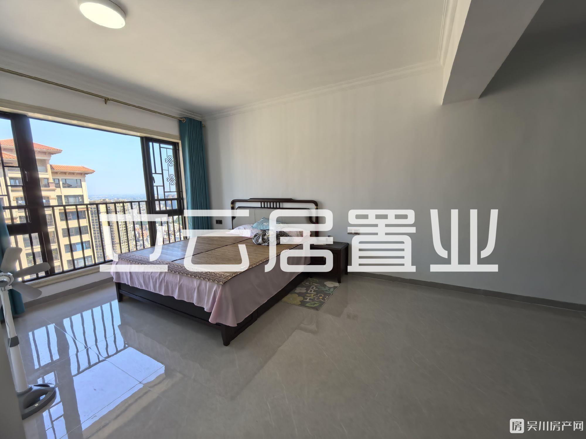 出售華和南國(guó)銀苑5室2廳2衛(wèi)129.3平米98萬(wàn)住宅