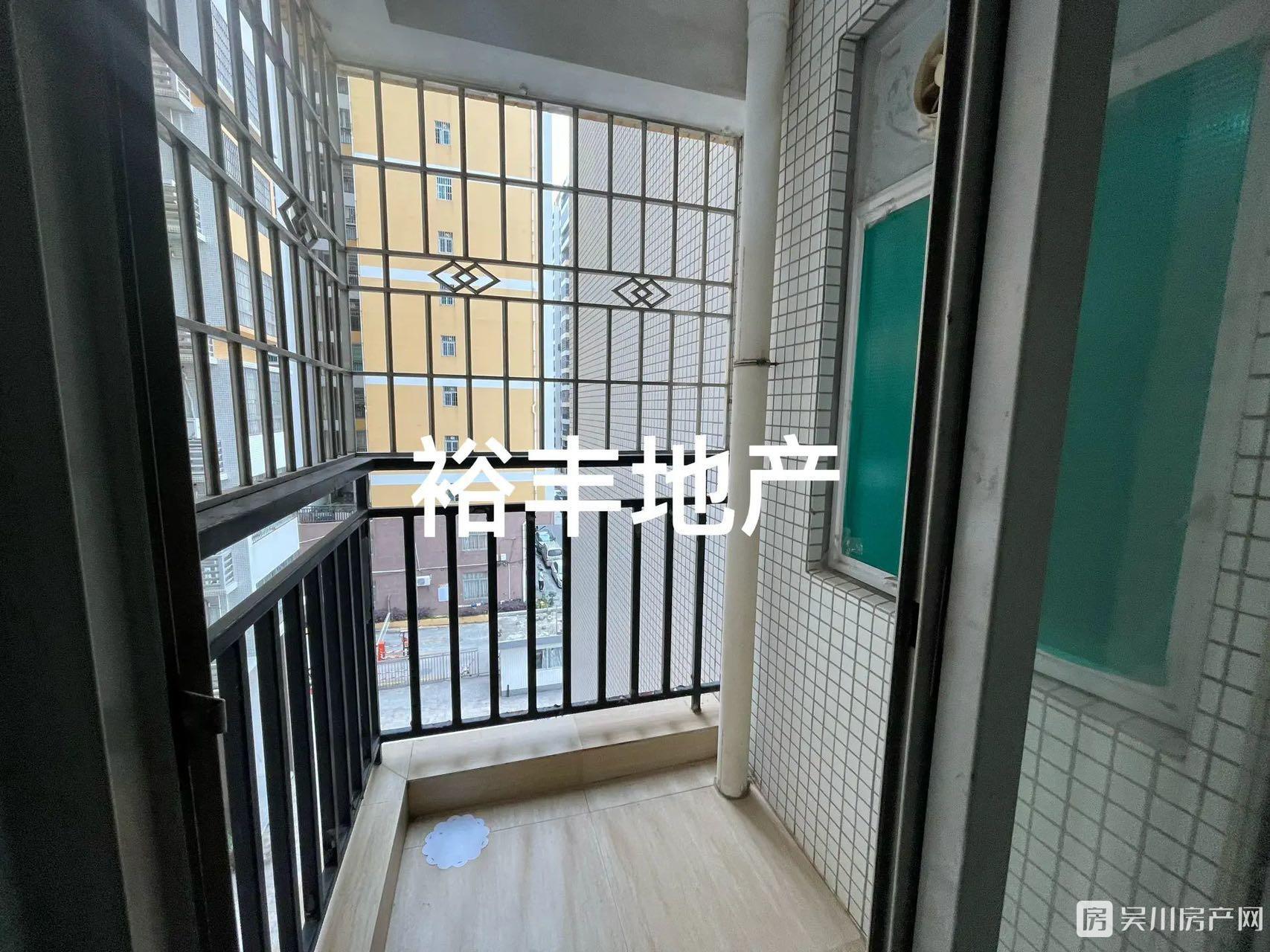出租天怡居3室2廳2衛(wèi)132平米1200元/月住宅