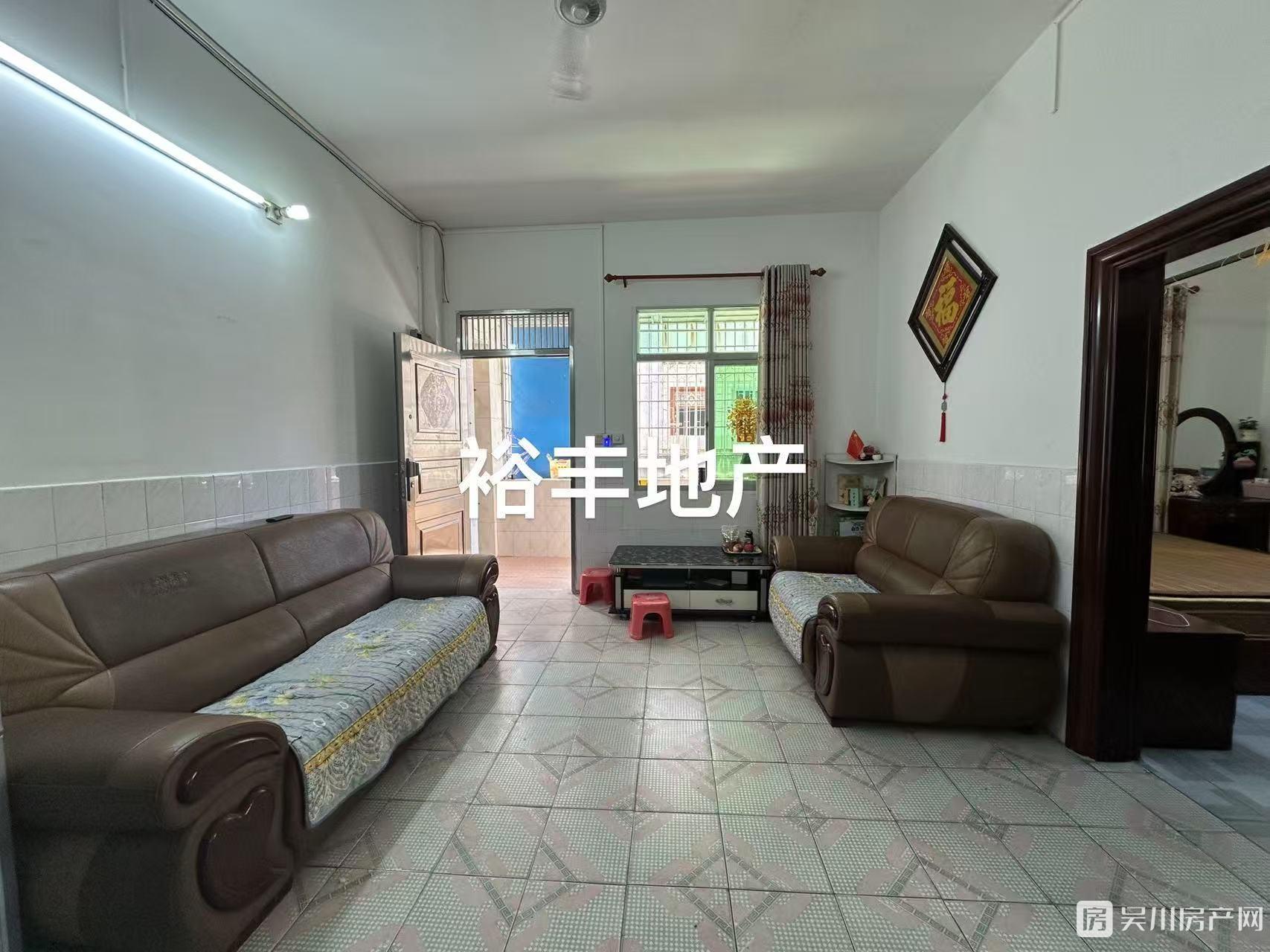 出售梅嶺小學區(qū)3房，25.8萬住宅
