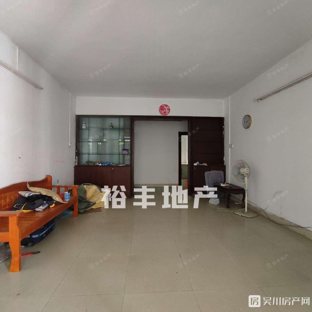 真房實(shí)價(jià)出租陽光花園3室2廳2衛(wèi)120平米850元/月住宅