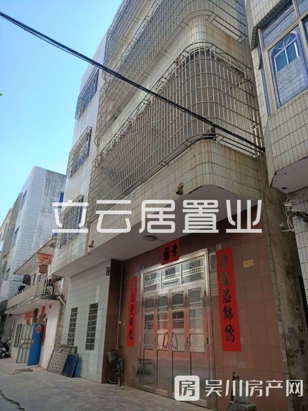 出售山莊路私人屋2室2廳1衛(wèi)120平米210萬住宅