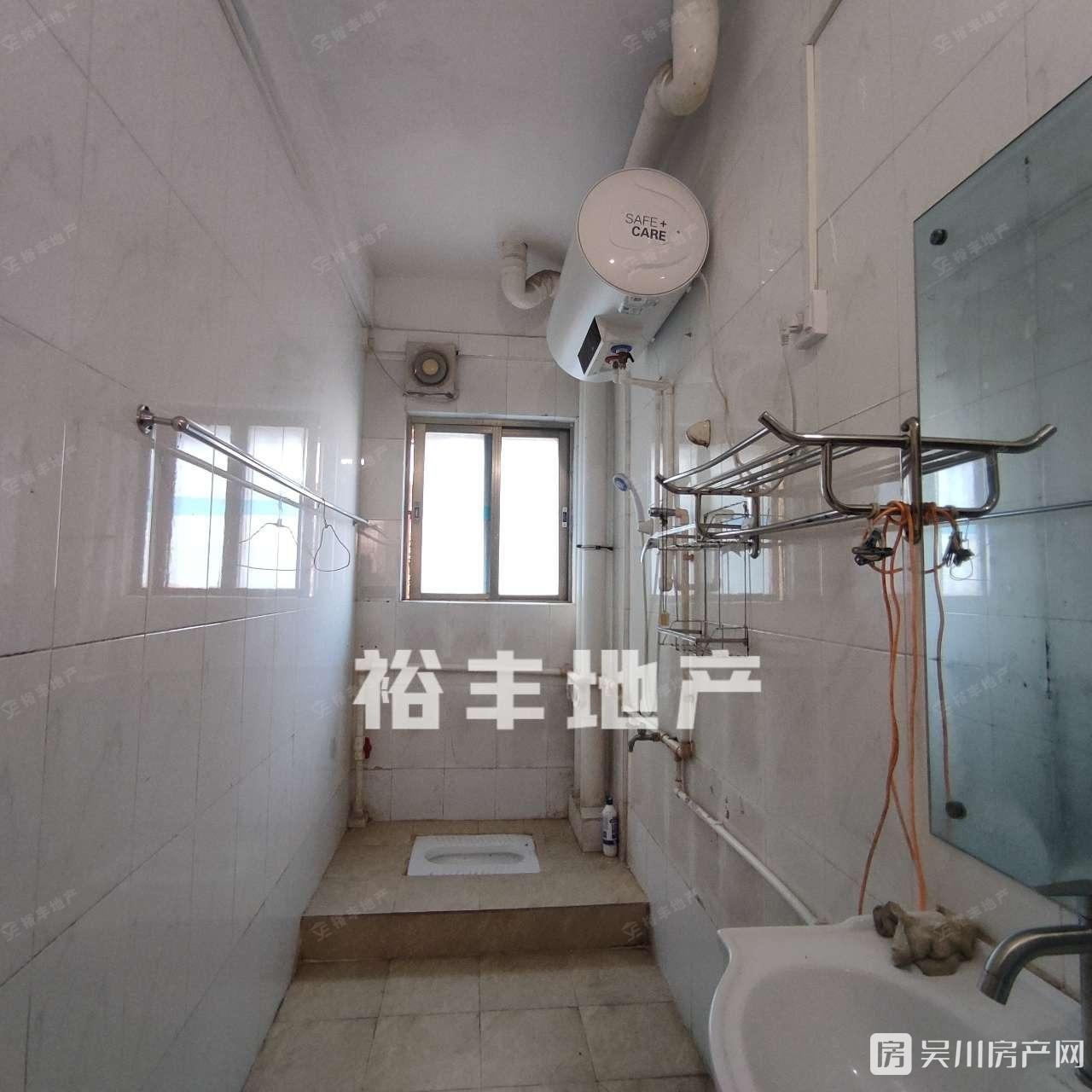 真房實(shí)價(jià)出租陽光花園3室2廳2衛(wèi)120平米850元/月住宅