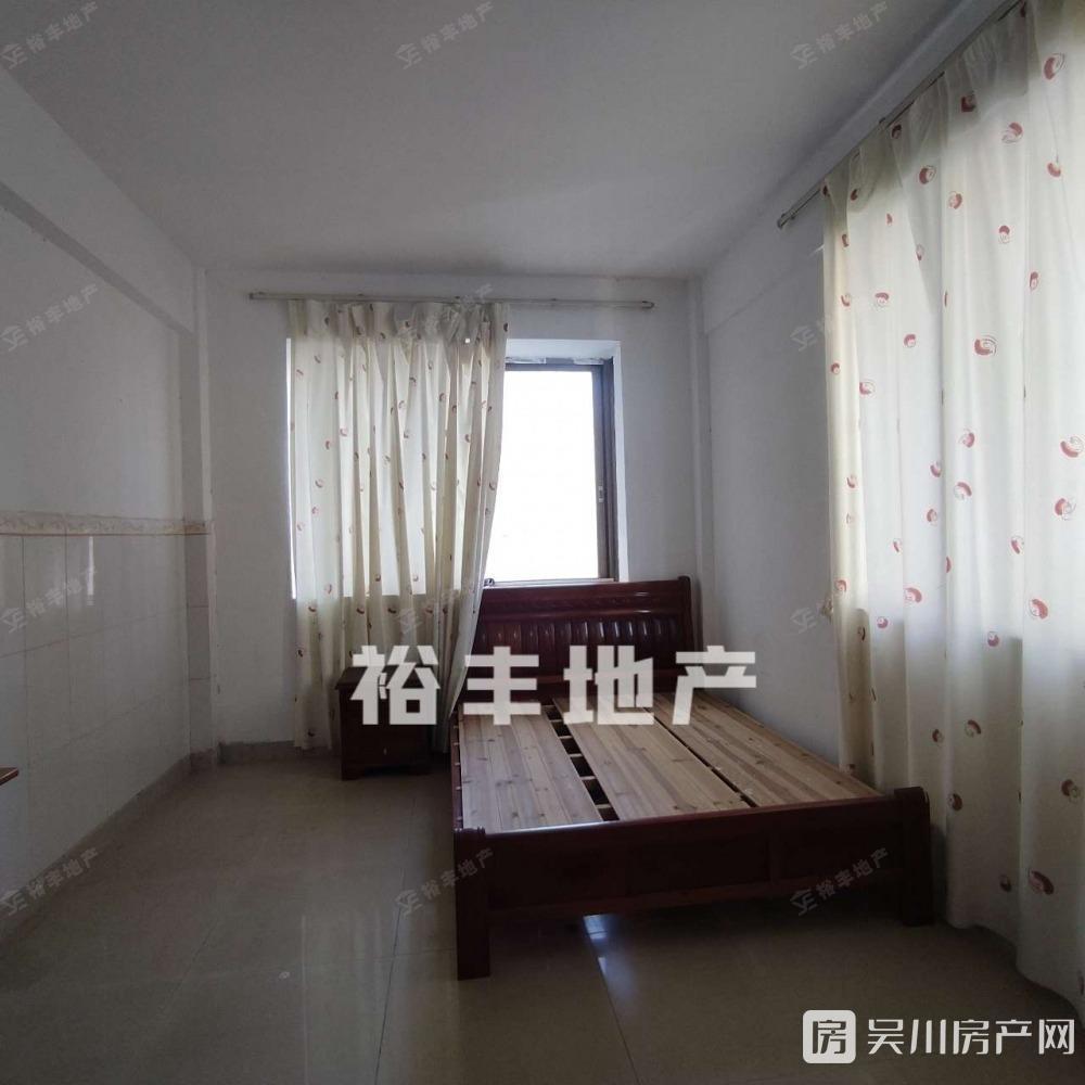 真房實(shí)價(jià)出租陽光花園3室2廳2衛(wèi)120平米850元/月住宅