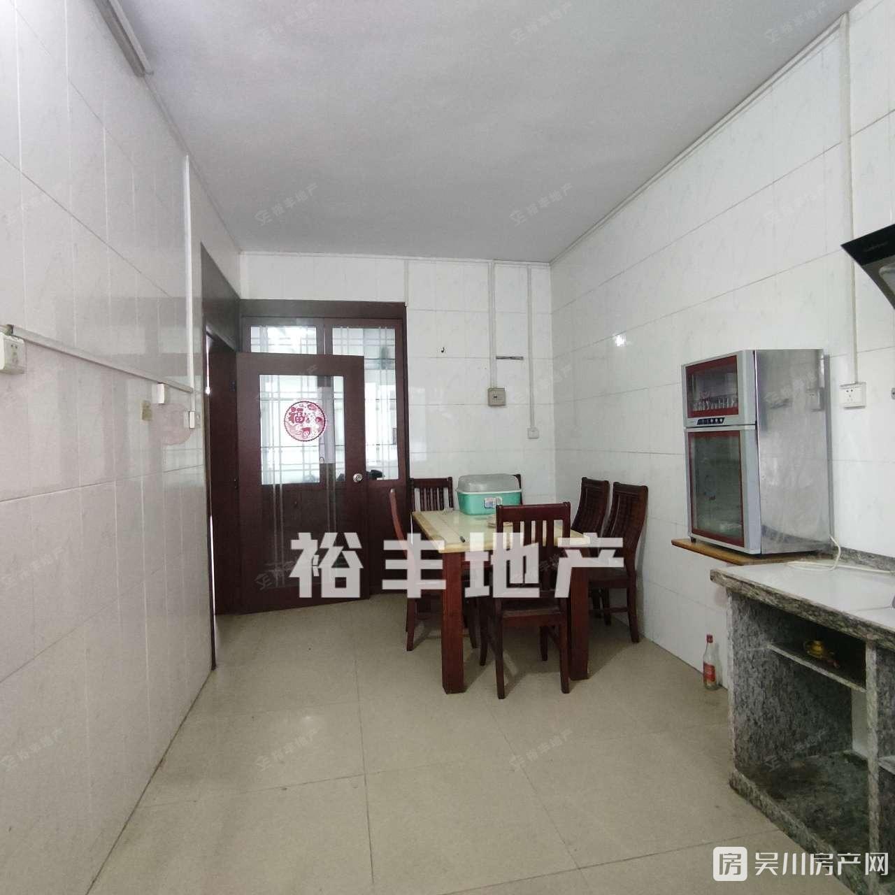 真房實(shí)價(jià)出租陽光花園3室2廳2衛(wèi)120平米850元/月住宅