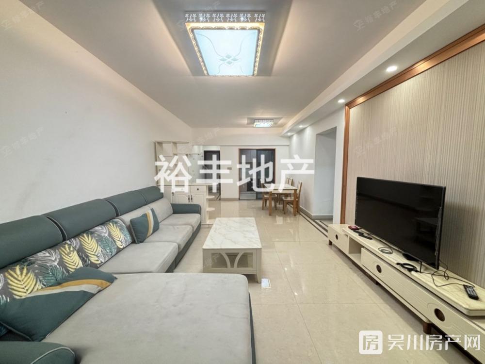 金沙廣場(chǎng) 華府3室2廳2衛(wèi)119平米1800元/月