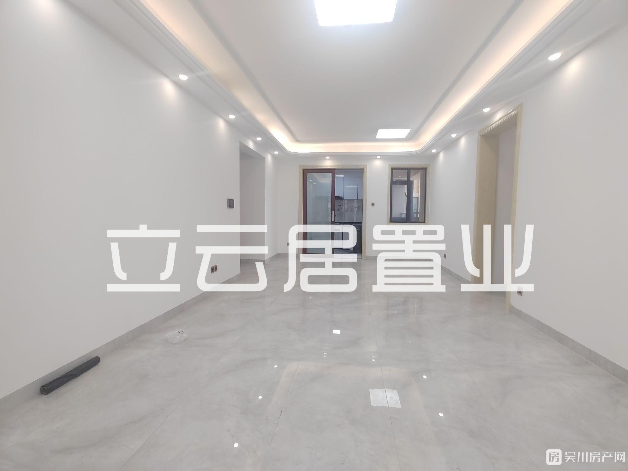 出售華和南國銀苑5室2廳2衛(wèi)115平米125萬住宅