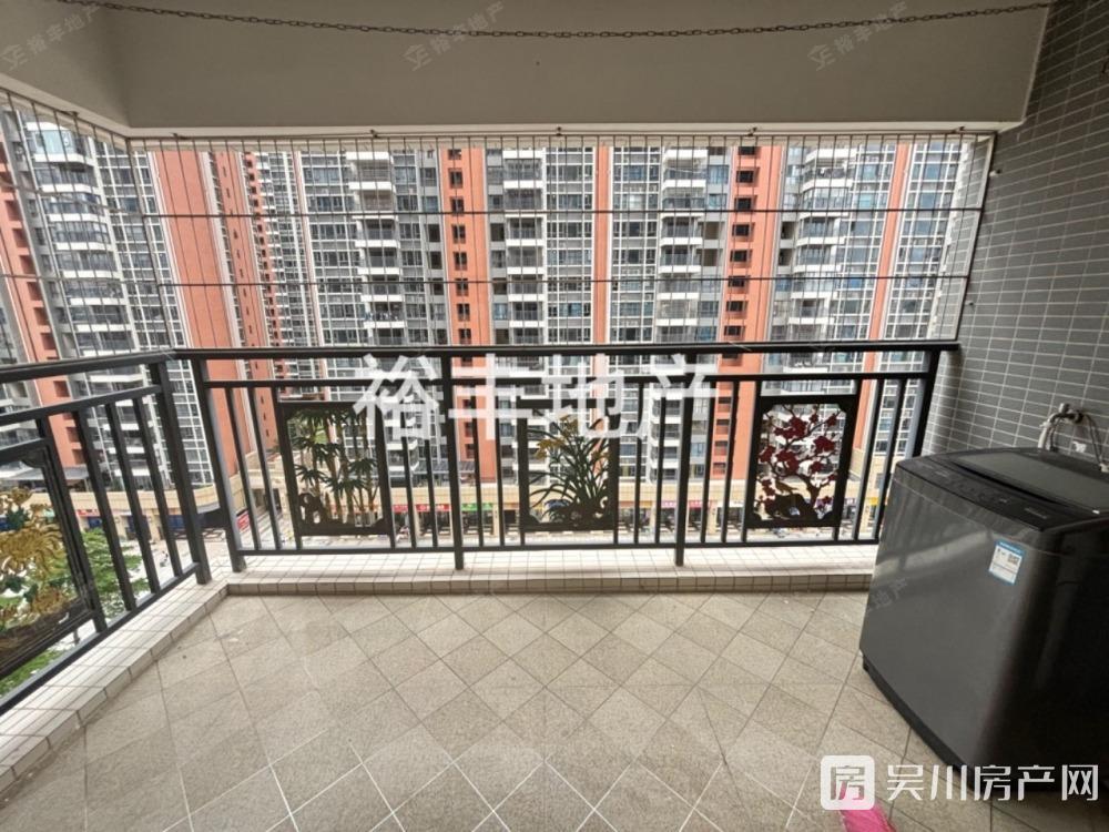 金沙廣場(chǎng) 華府3室2廳2衛(wèi)119平米1800元/月
