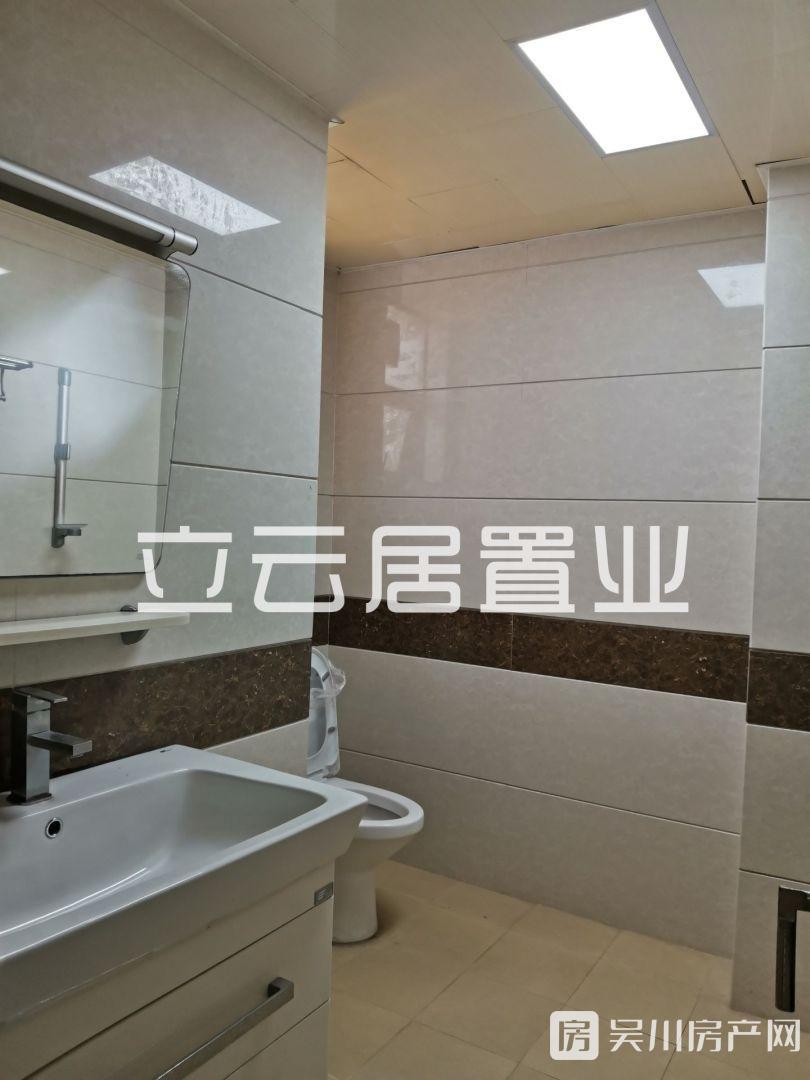 出租金泉廣場3室2廳1衛(wèi)134.48平米家俬電齊全僅1500元/月住宅