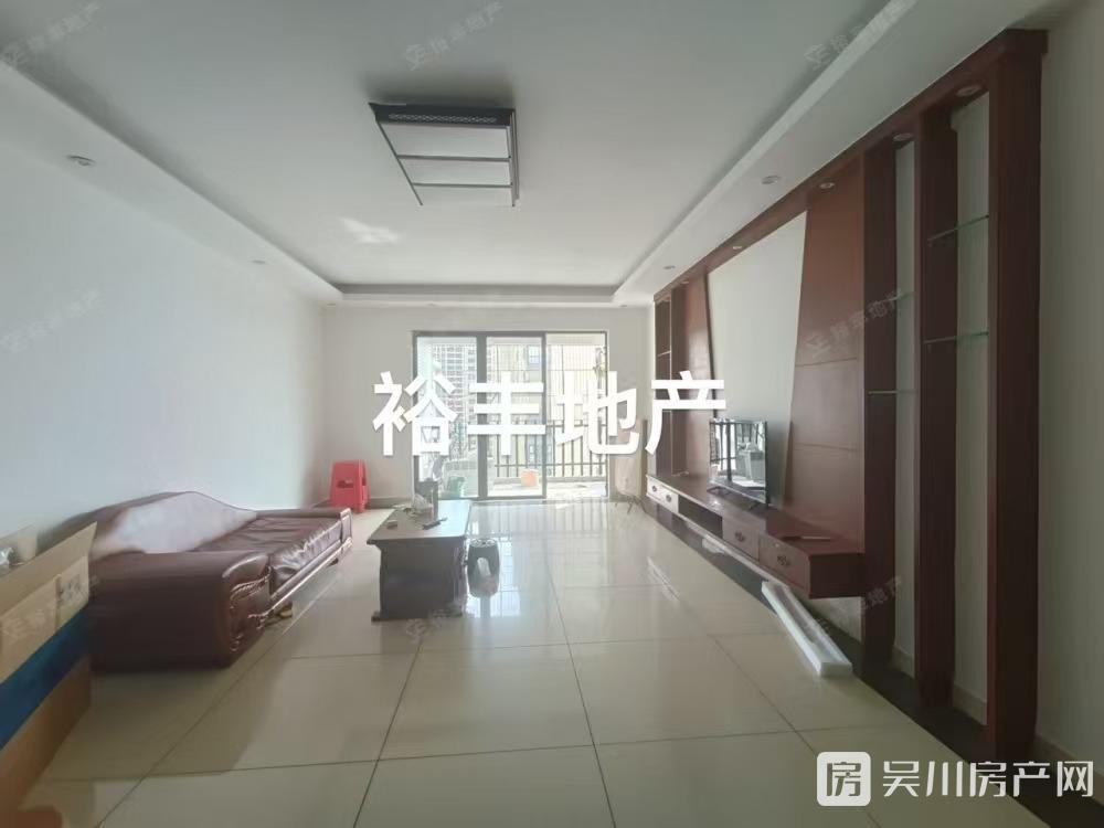 出租同德城3室2廳2衛(wèi)140平米1300元/月住宅