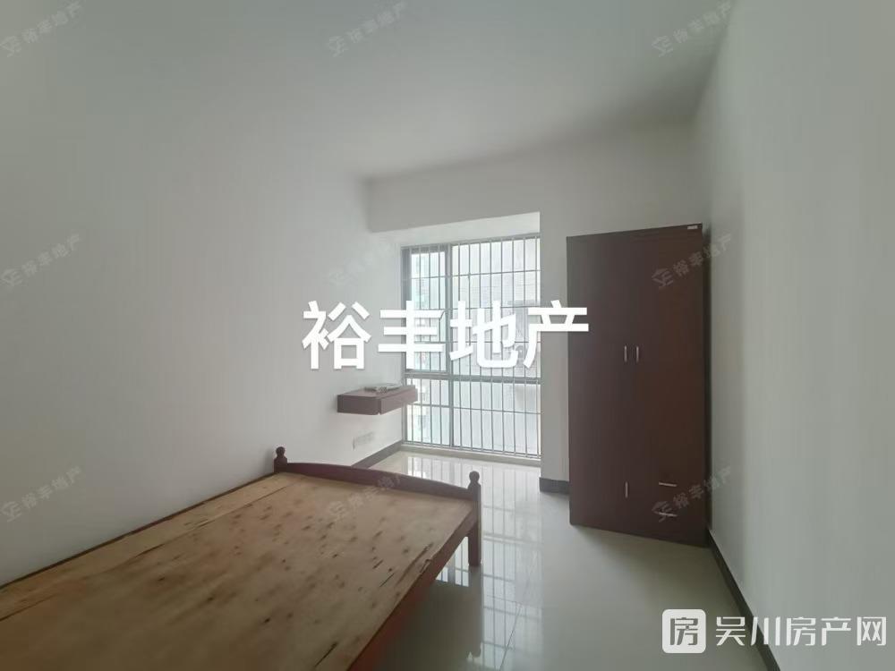 出租同德城3室2廳2衛(wèi)140平米1300元/月住宅