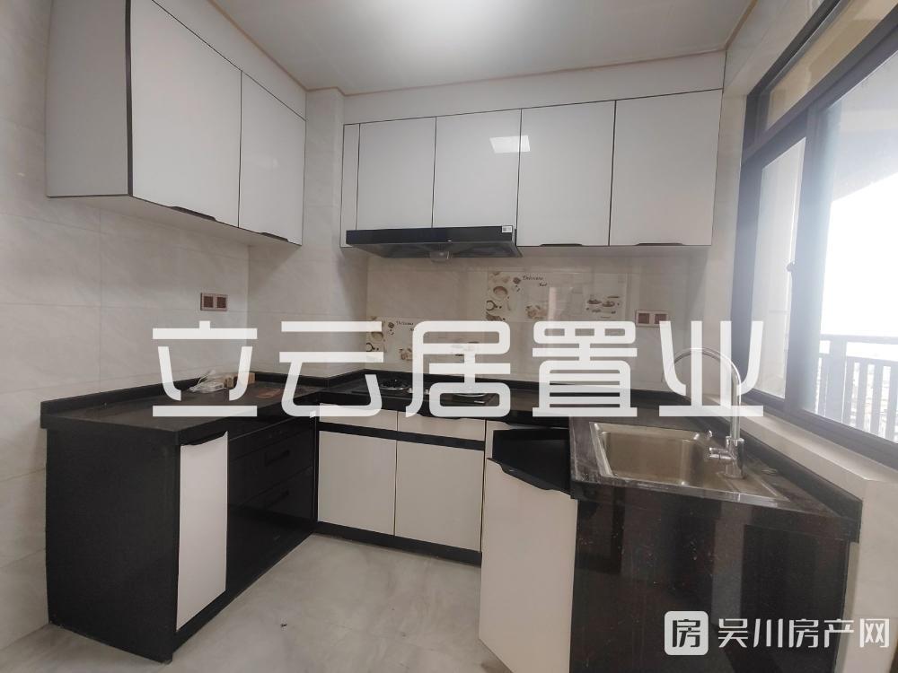 出售華和南國銀苑5室2廳2衛(wèi)115平米125萬住宅