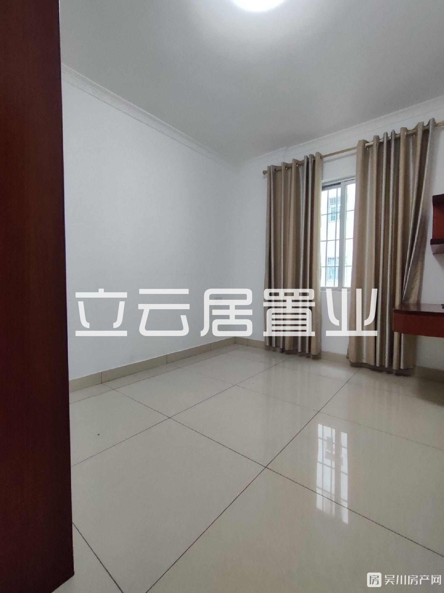 出租金豪大廈2室2廳1衛(wèi)92平米900元/月住宅