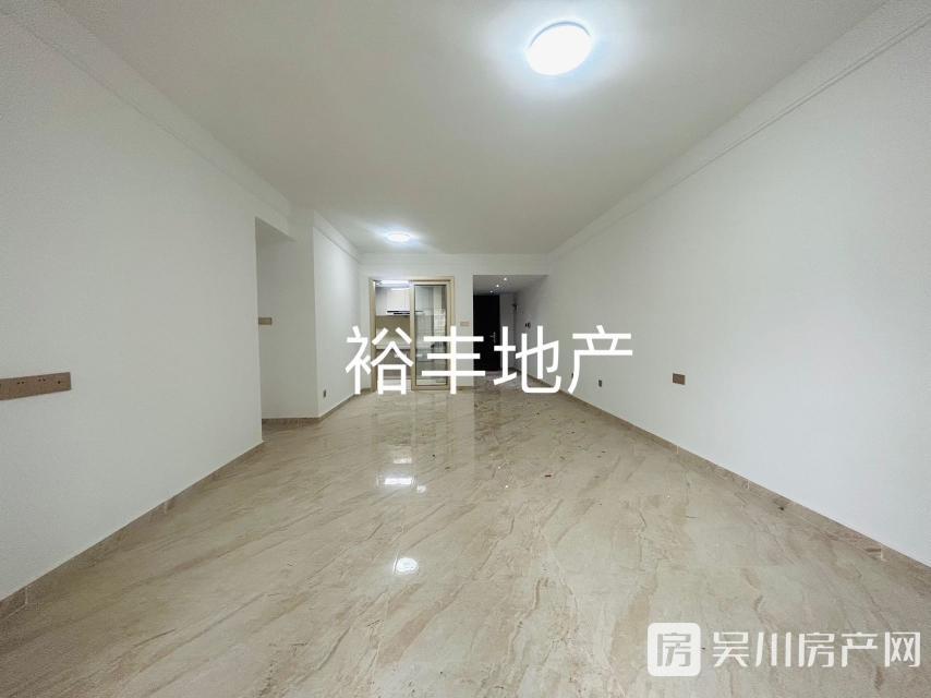 出售吳川奧園冠軍城4室2廳2衛(wèi)124平米86萬住宅