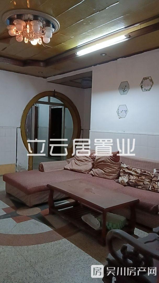 郵電小區(qū)3室2廳1衛(wèi)95平米35萬(wàn)