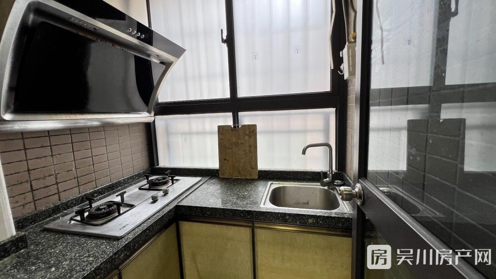 出租海岸 萬(wàn)和城2室2廳1衛(wèi)75平米1500元/月住宅
