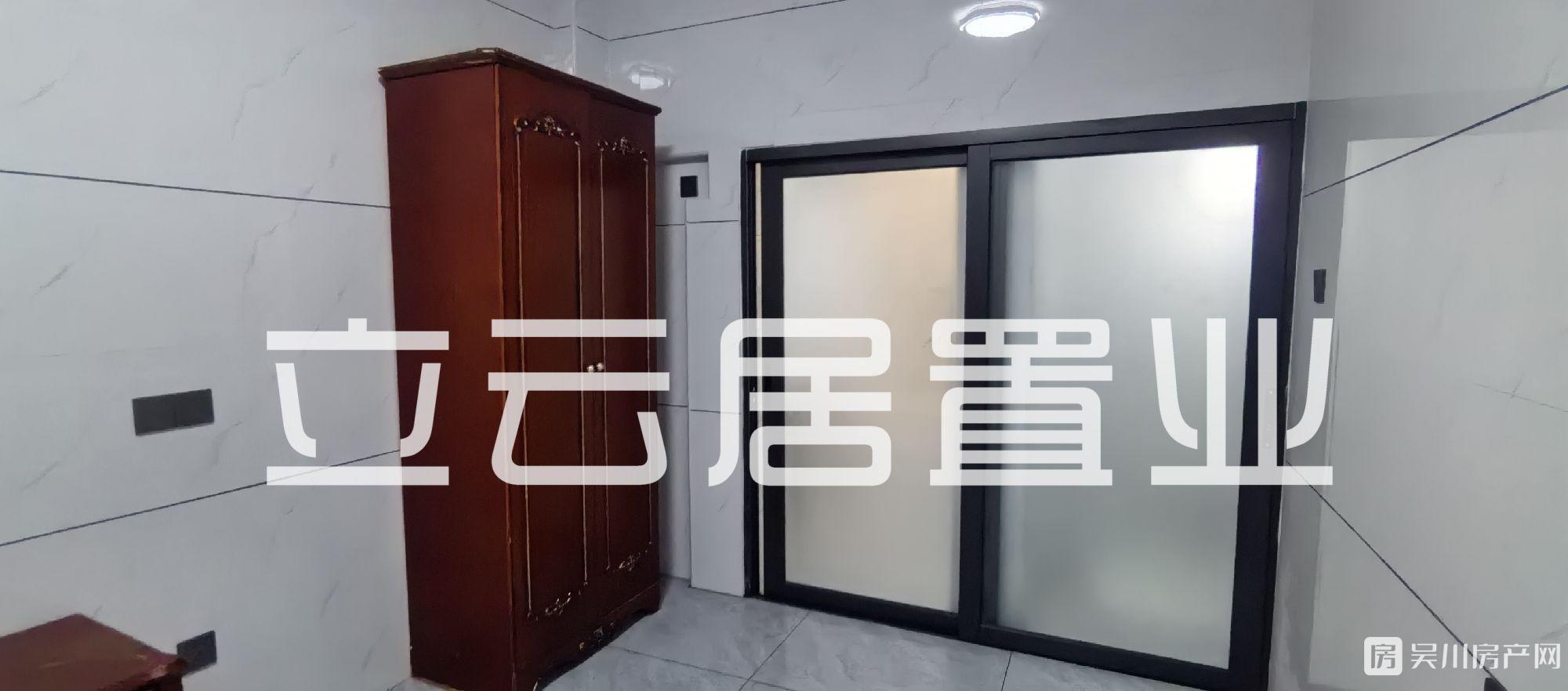 出租梅嶺小學(xué)附近私人屋1室0廳1衛(wèi)20平米600元/月住宅