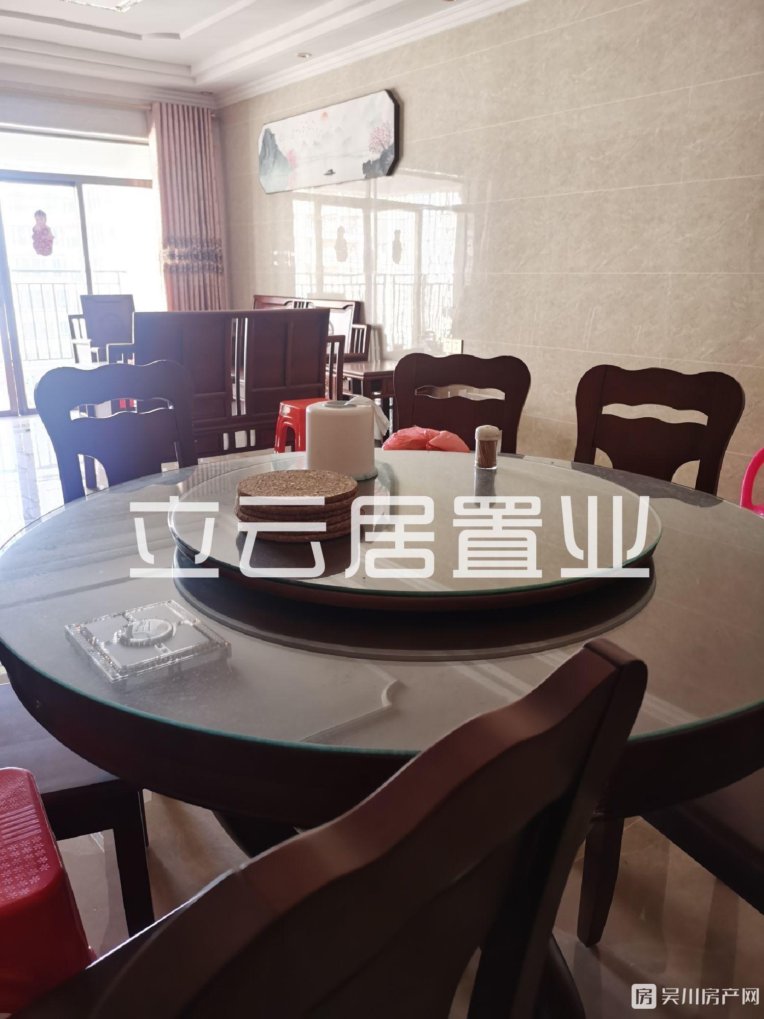 出租碧海園3室2廳2衛(wèi)125.58平米1500元/月住宅