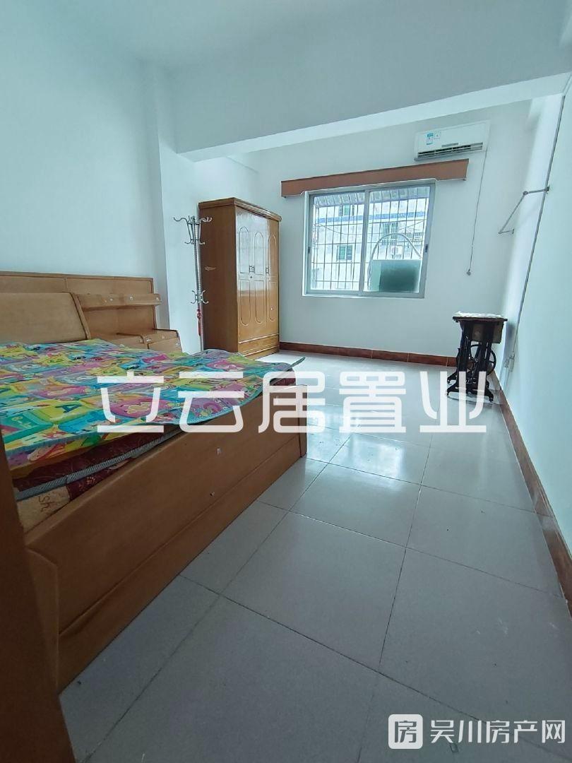 出租長(zhǎng)壽市場(chǎng)4室2廳2衛(wèi)僅需1100元/月住宅