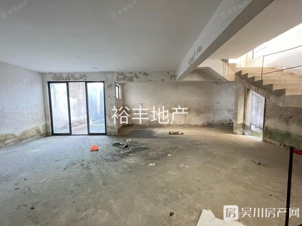 出售吳川第一城別墅5室3廳3衛(wèi)448平米438萬(wàn)住宅