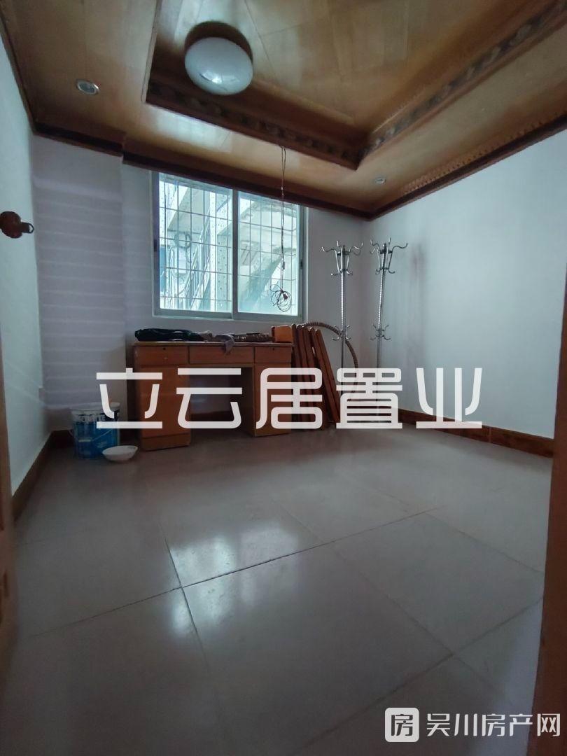 出租長(zhǎng)壽市場(chǎng)4室2廳2衛(wèi)僅需1100元/月住宅