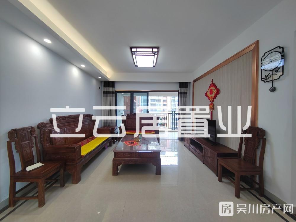 出售金沙廣場(chǎng) 華府4室2廳2衛(wèi)126平米78萬(wàn)住宅