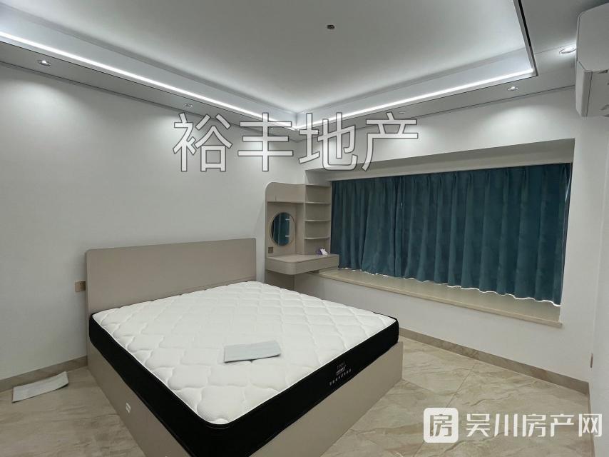 出租吳川奧園冠軍城4室2廳2衛(wèi)124平米3000元/月住宅