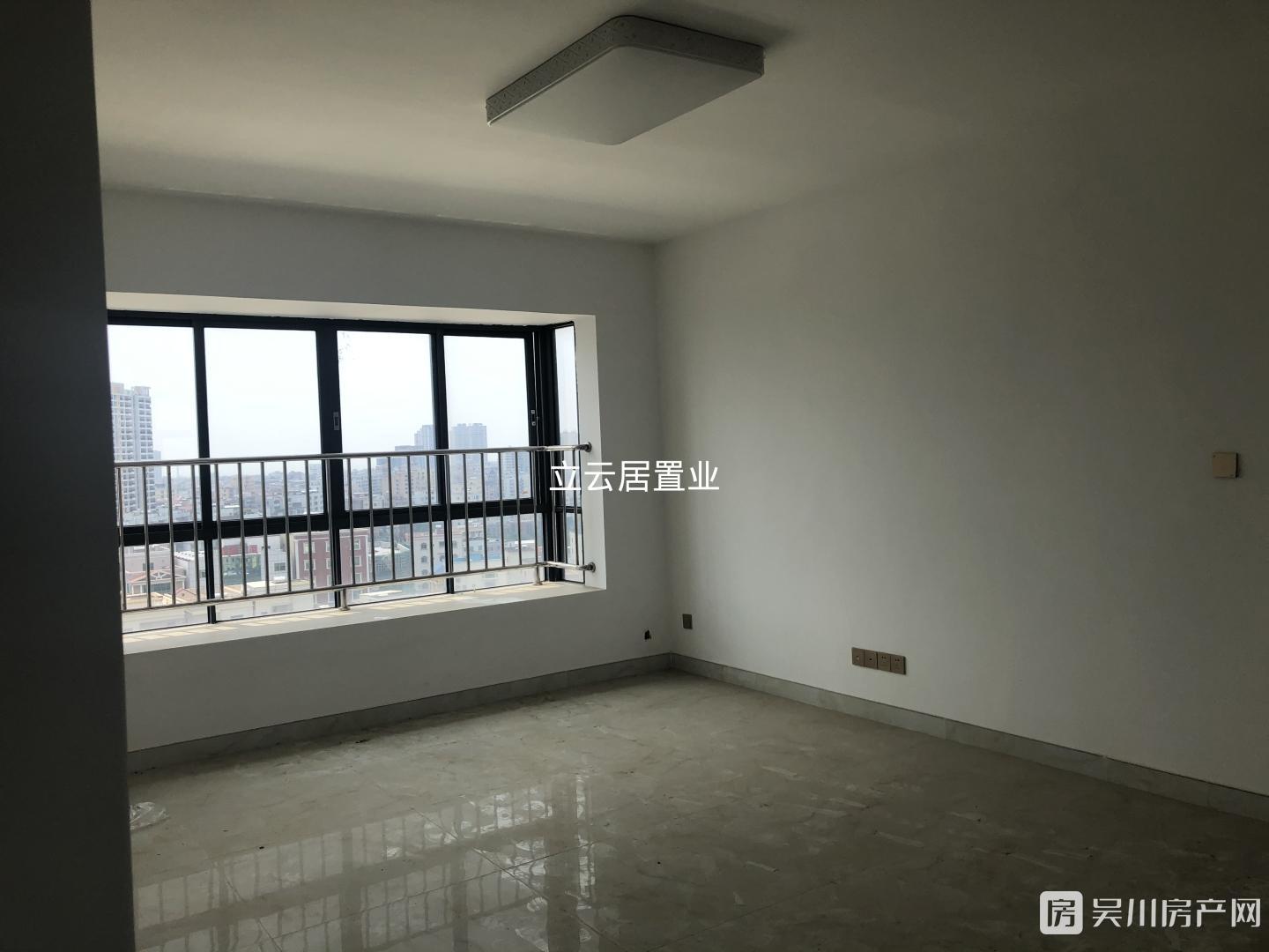 出租幸福名城3室1廳1衛(wèi)168平米2300元/月住宅