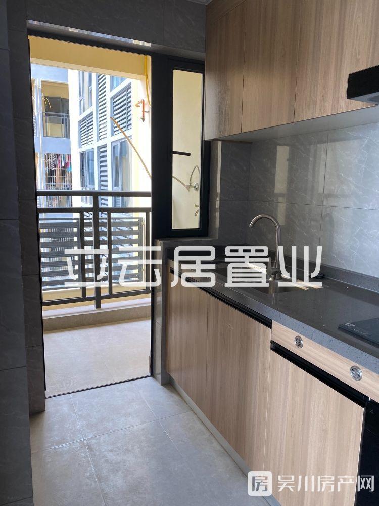 出售時(shí)代廣場(chǎng)全新未入住2房，可入讀梅嶺小學(xué)，業(yè)主包增值稅