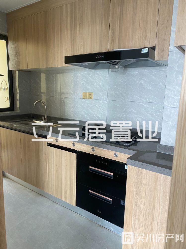 出售時(shí)代廣場(chǎng)全新未入住2房，可入讀梅嶺小學(xué)，業(yè)主包增值稅