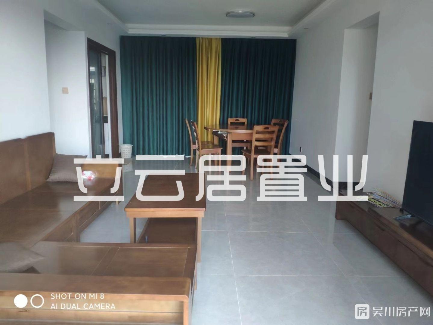 壹號公館4室2廳2衛(wèi)116平米2300元/月
