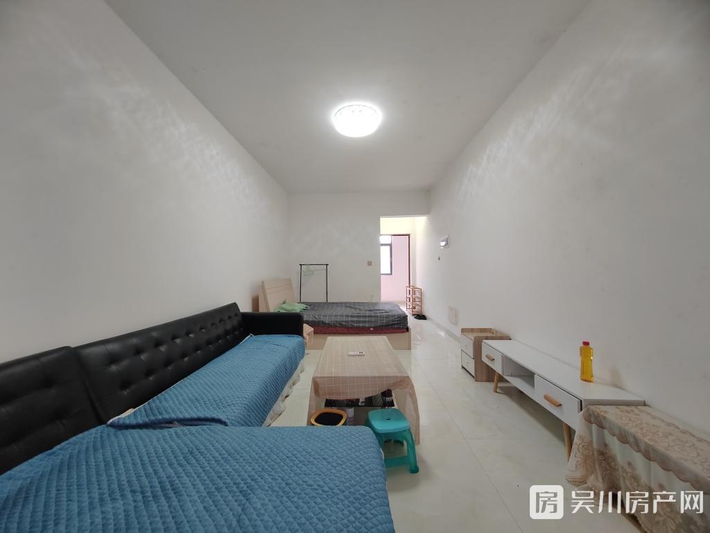 19.9萬(wàn)出售市區(qū)新華學(xué)區(qū)電梯套間
