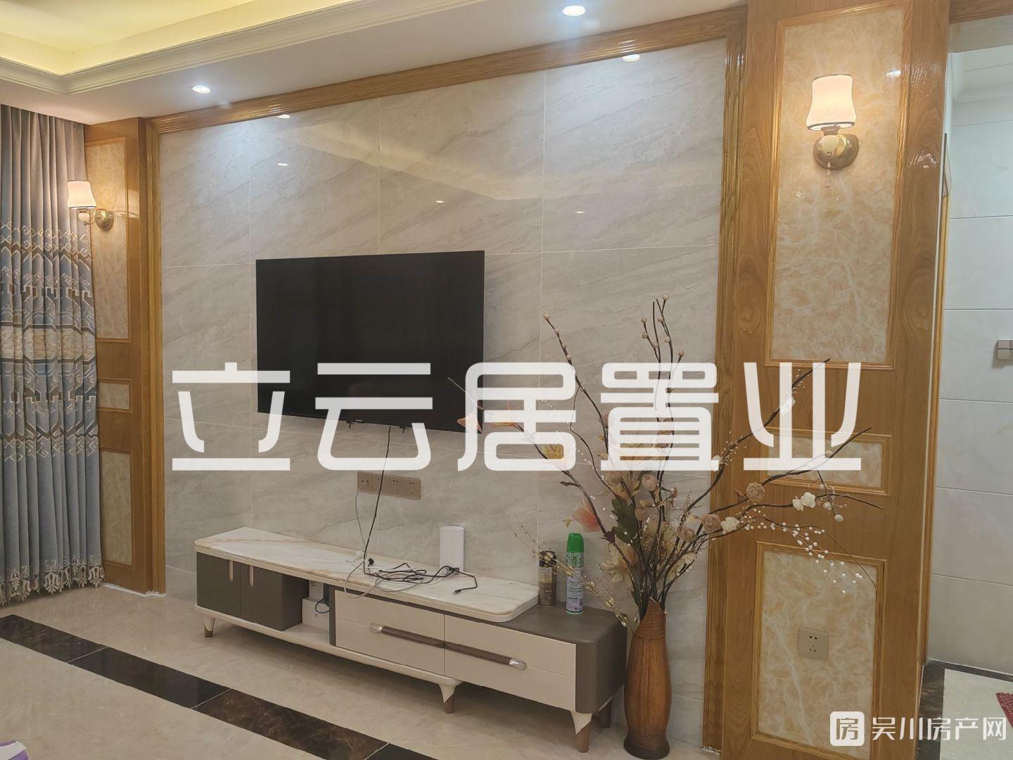 出售匯景藍(lán)灣4室2廳2衛(wèi)128平米65萬住宅