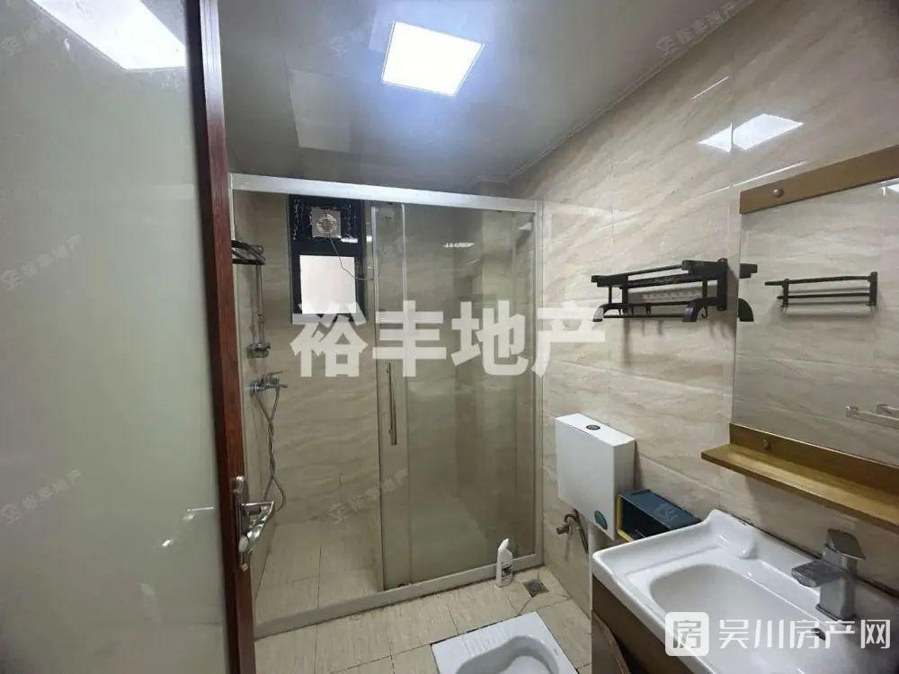 真房實價，價格實惠出租吳川第一城3室2廳2衛(wèi)102平米1300元/月住宅