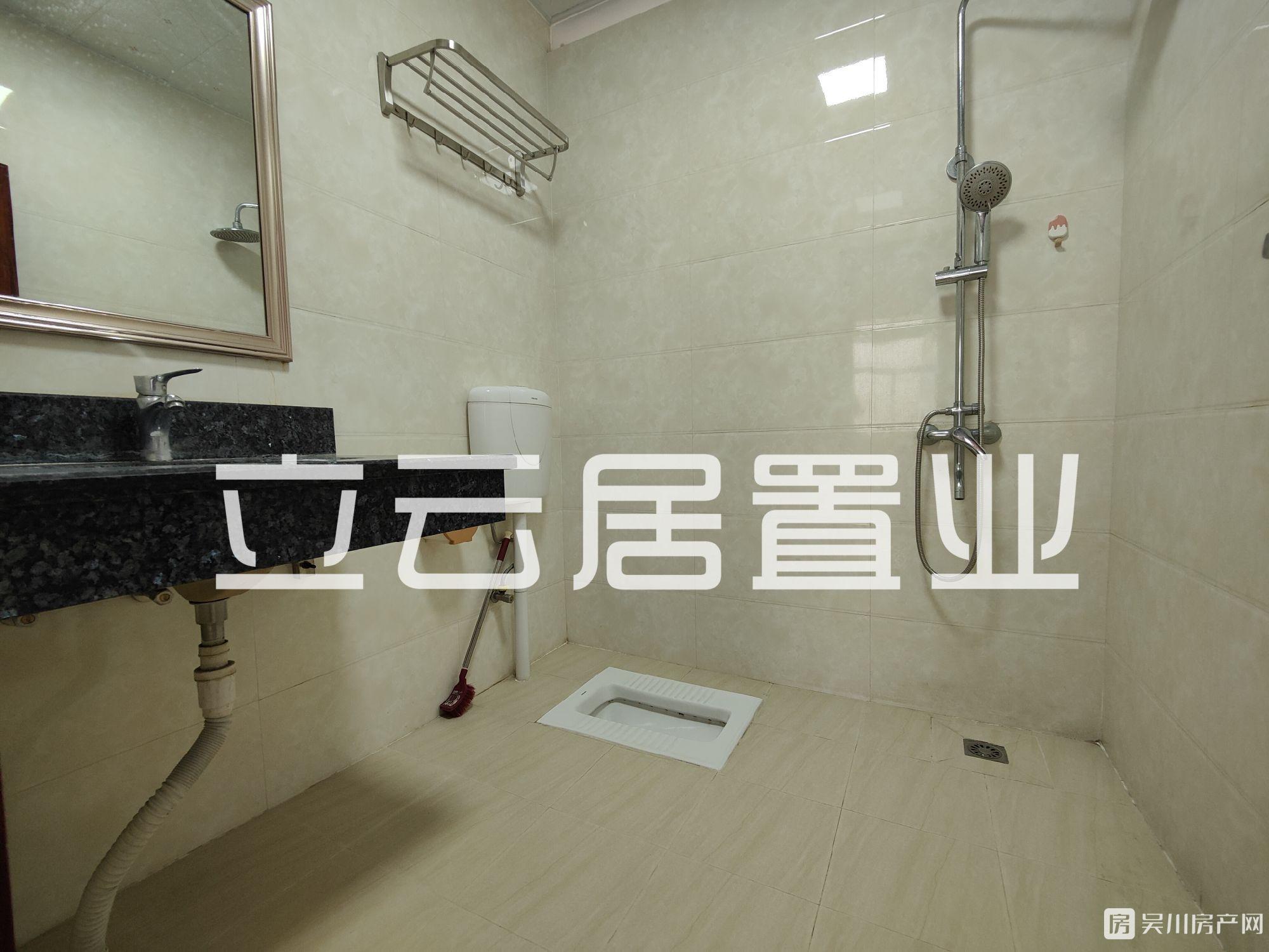 出租潮江路私人屋3室2廳2衛(wèi)140平米1200元/月住宅