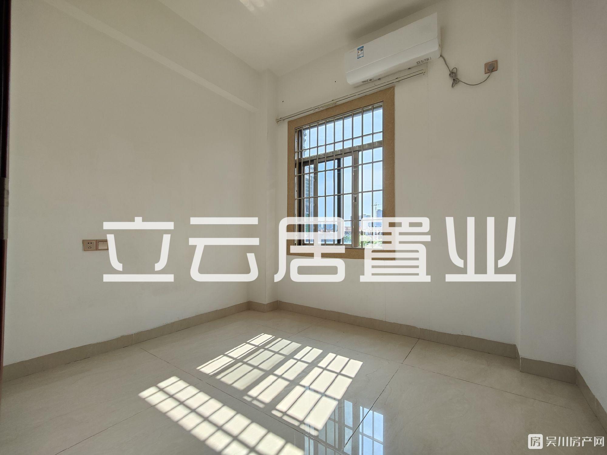 出租潮江路私人屋3室2廳2衛(wèi)140平米1200元/月住宅