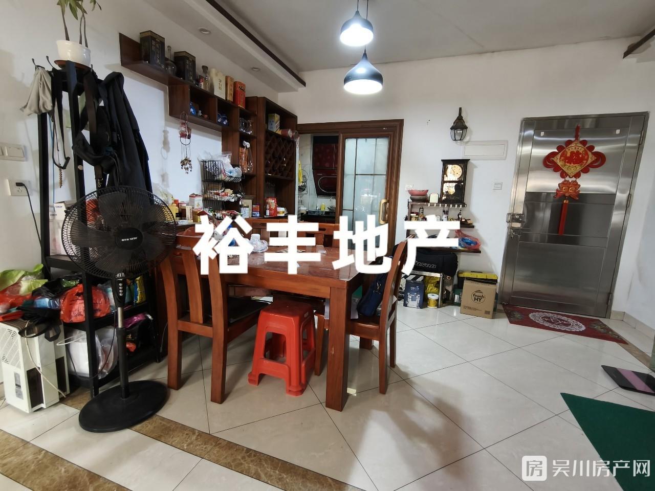 出售財富名門3室2廳0衛(wèi)121平米55萬住宅