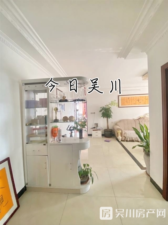 出售狀元居精裝3房，高層有電梯，月供1500左右，城建學(xué)位，要學(xué)位的最適合不過了