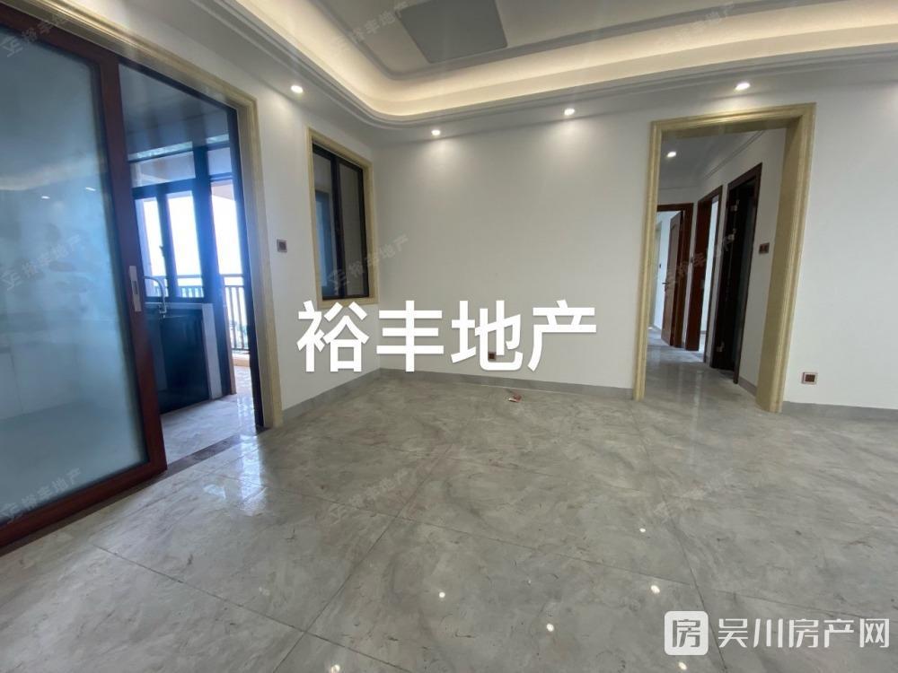 出售華和南國銀苑5室2廳2衛(wèi)116.05平米120萬住宅