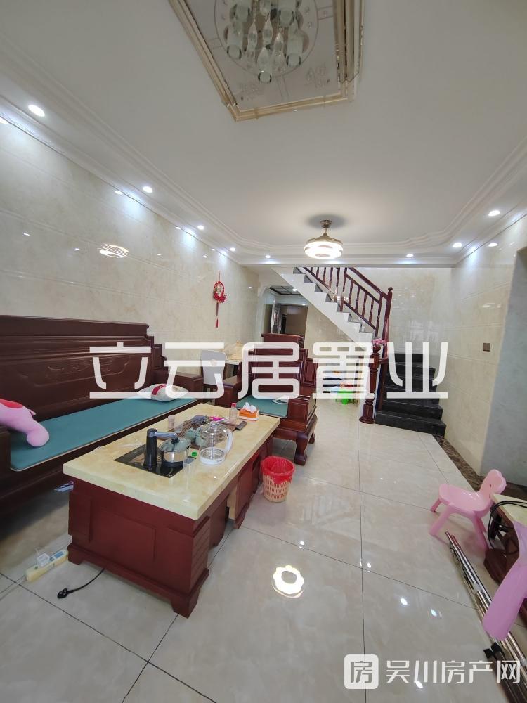 出售財(cái)富名門4室2廳3衛(wèi)155平米67萬(wàn)住宅