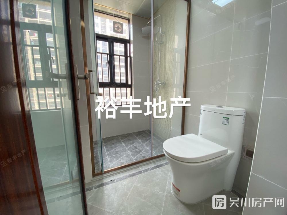 出售華和南國銀苑5室2廳2衛(wèi)116.05平米120萬住宅