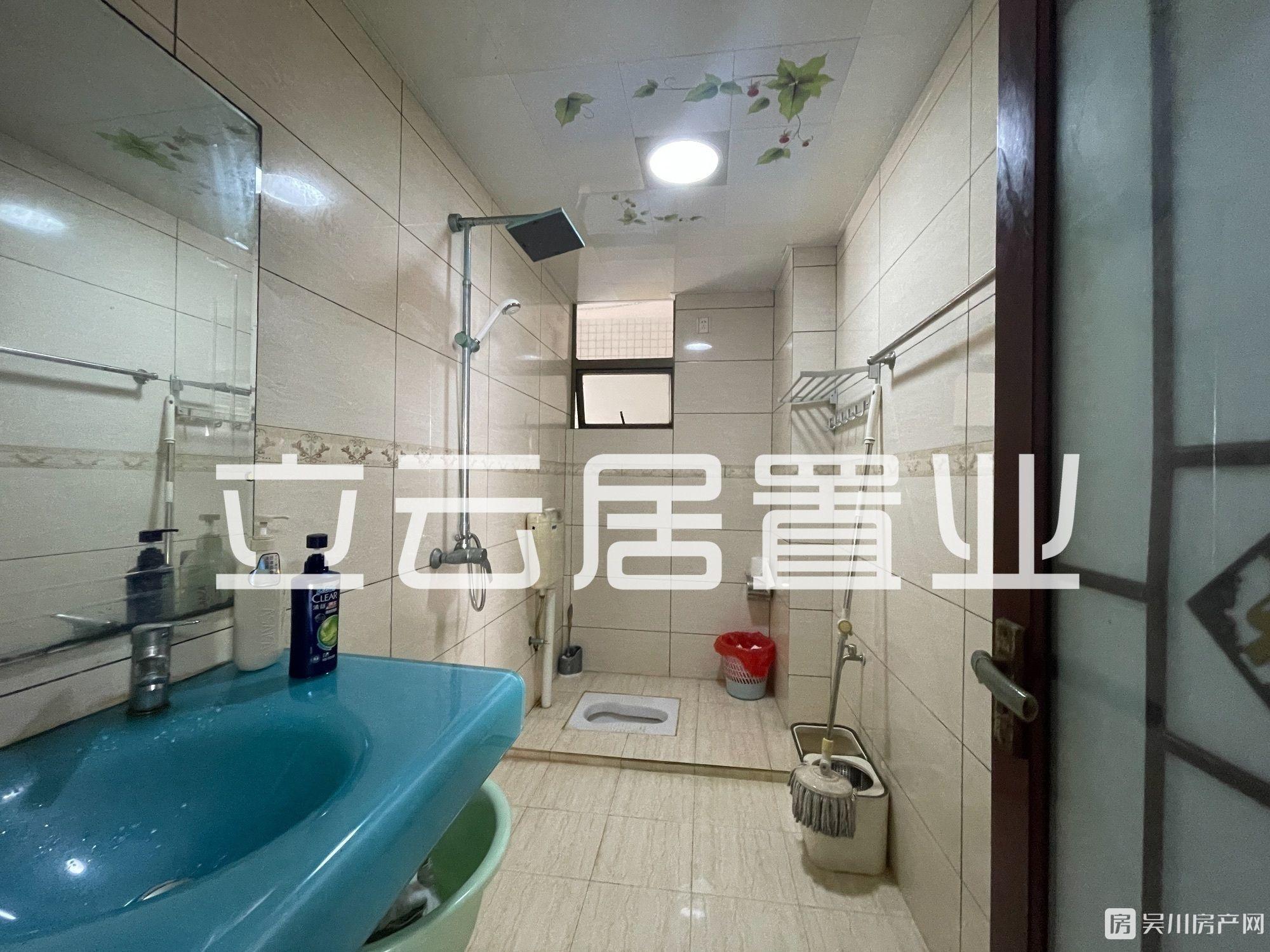 出售金泉廣場3室2廳2衛(wèi)137平米單價(jià)4526蚊